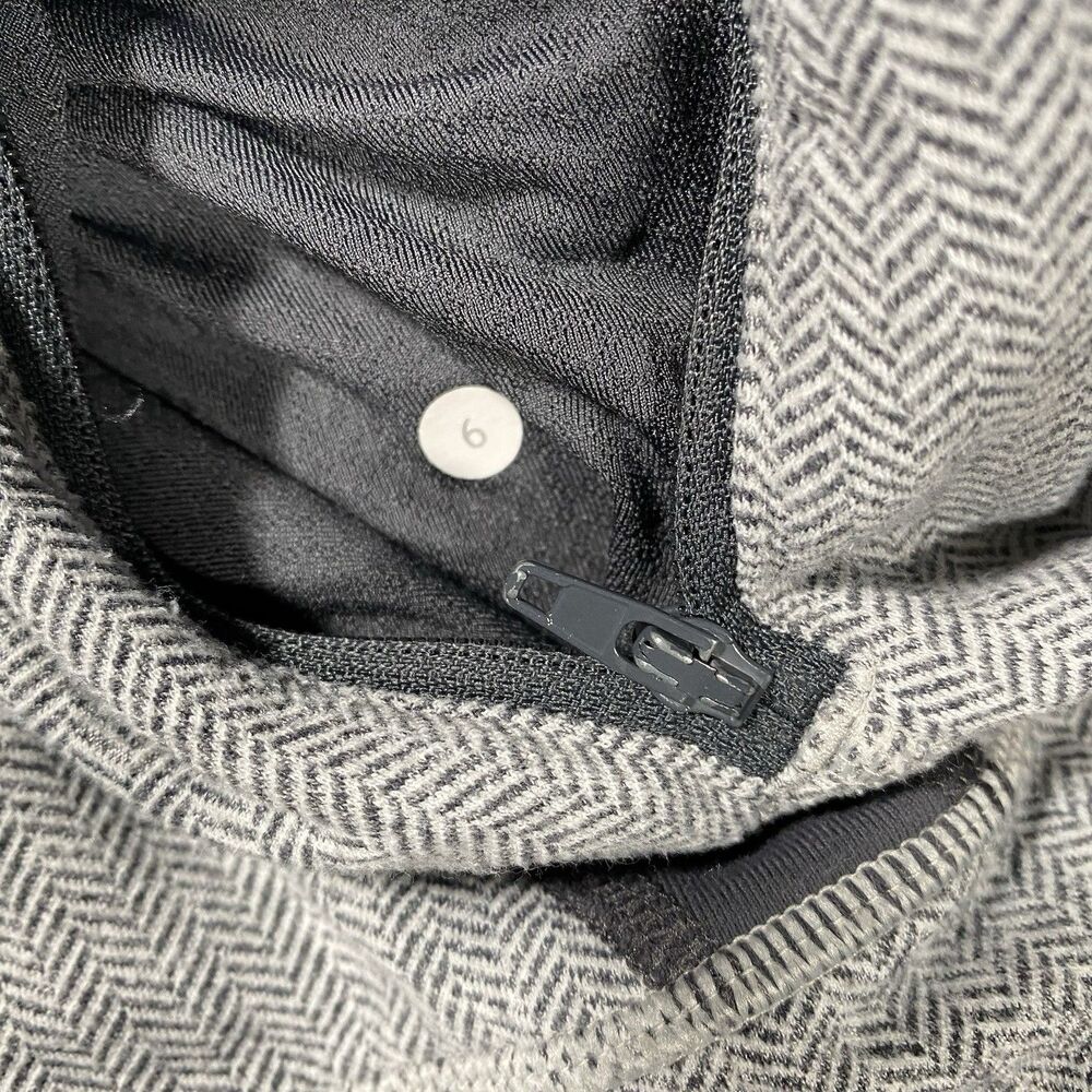 Lululemon Stride Jacket II Women's 6 Gray Herringbone Zip Hoodie Yoga Thumbholes - Picture 4 of 8